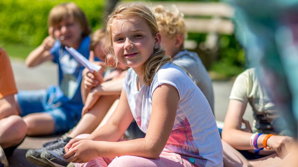 doucette2.jpg - basisschool-t-rendal-herdenkt-bevrijding 2016