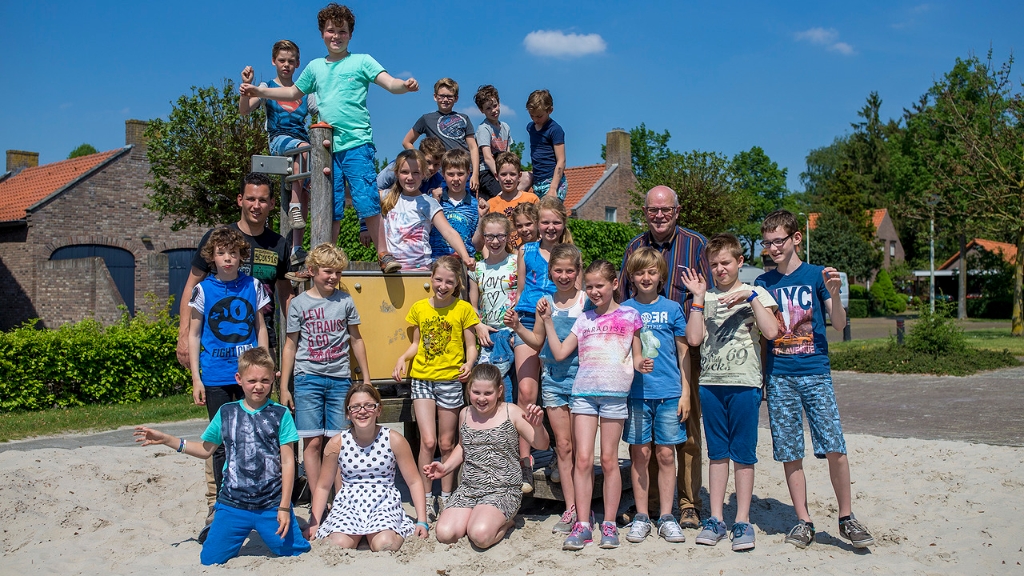 doucette29.jpg - basisschool-t-rendal-herdenkt-bevrijding 2016