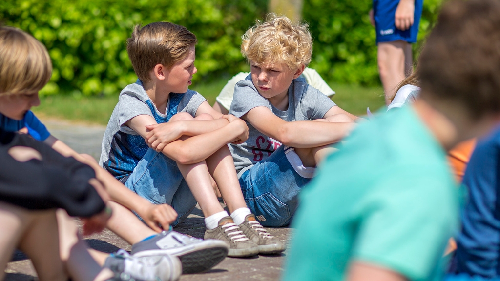 doucette4.jpg - basisschool-t-rendal-herdenkt-bevrijding 2016