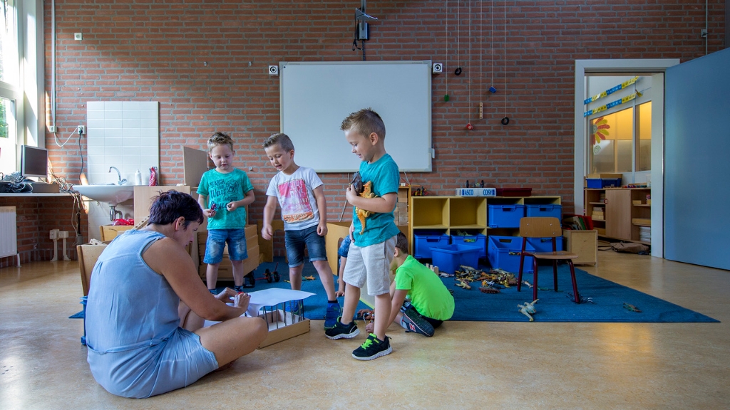 147316442743117_33102254_1280.jpg - Wij gaan weer naar school Lierop 2016