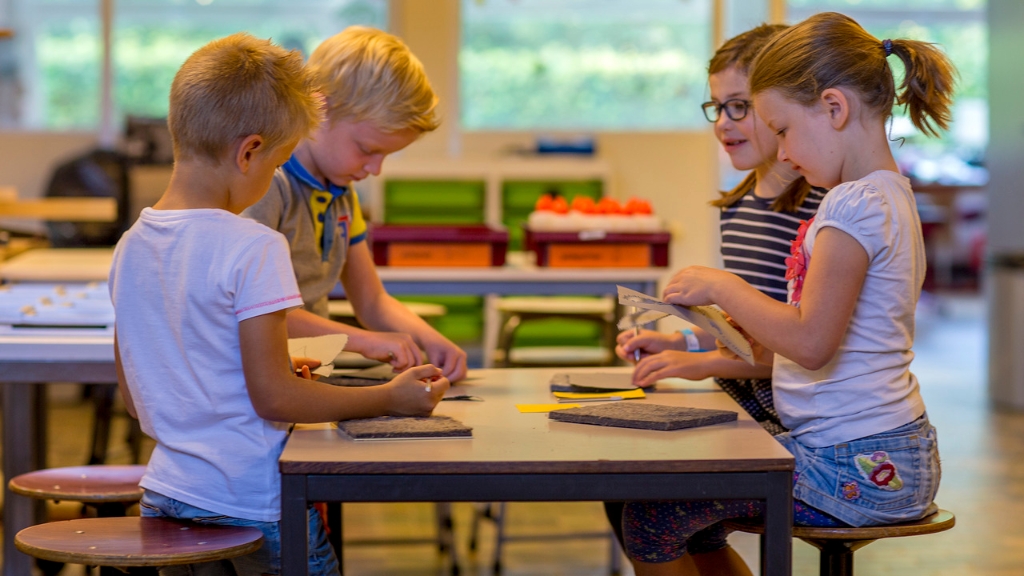 147316443683705_33102207_1280.jpg - Wij gaan weer naar school Lierop 2016