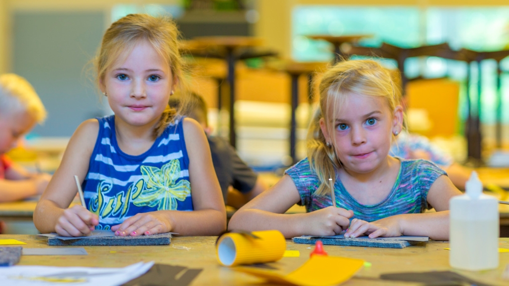 147316444056870_33102183_1280.jpg - Wij gaan weer naar school Lierop 2016