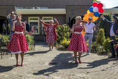 Zingen-voor-saamhorigheid-Koningsdag-Henricushof-2020-Lierop-56